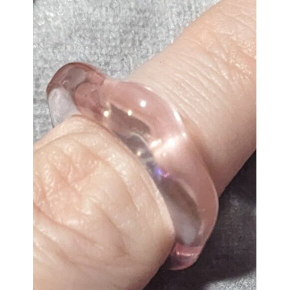 Abstract Pastel Pink Translucent Fashion Ring Size 8 - Picture 13 of 15